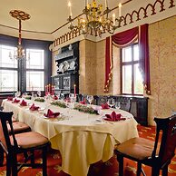 Schloss Mönchstein Hotel