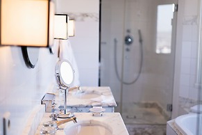 Schloss Mönchstein Hotel