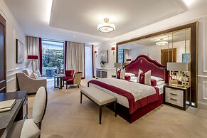 Schloss Mönchstein Hotel