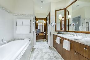 Schloss Mönchstein Hotel