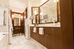 Schloss Mönchstein Hotel