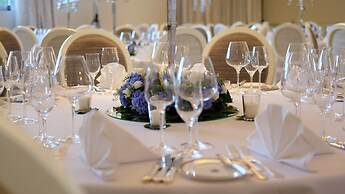 Schloss Mönchstein Hotel