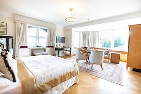 Schloss Mönchstein Hotel