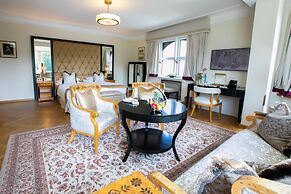 Schloss Mönchstein Hotel