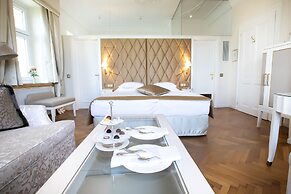 Schloss Mönchstein Hotel