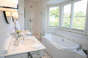 Schloss Mönchstein Hotel