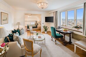 Schloss Mönchstein Hotel