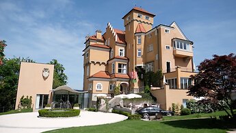 Schloss Mönchstein Hotel