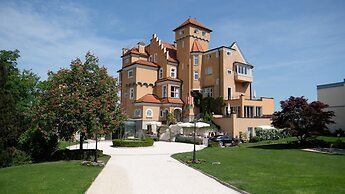 Schloss Mönchstein Hotel