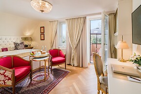 Schloss Mönchstein Hotel