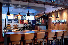 Courtyard By Marriott Detroit Downtown