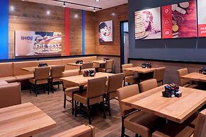 Courtyard By Marriott Detroit Downtown