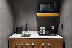 Courtyard By Marriott Detroit Downtown