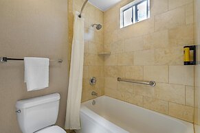 Best Western Plus Stovall's Inn