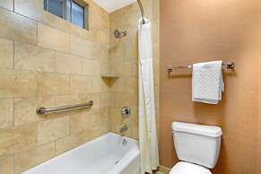 Best Western Plus Stovall's Inn