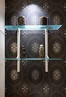 Leslie Hotel Ocean Drive