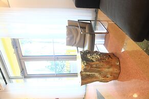 Leslie Hotel Ocean Drive