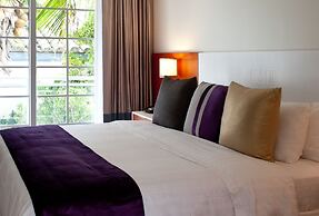 Leslie Hotel Ocean Drive