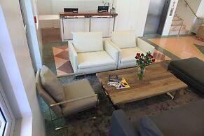 Leslie Hotel Ocean Drive