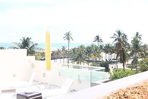 Leslie Hotel Ocean Drive