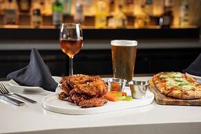 Embassy Suites by Hilton Crystal City National Airport