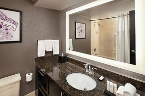 Embassy Suites by Hilton Crystal City National Airport