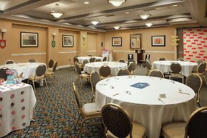 Embassy Suites by Hilton Crystal City National Airport