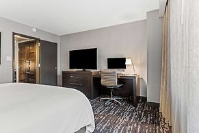 Embassy Suites by Hilton Crystal City National Airport