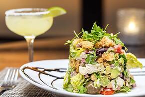 Embassy Suites by Hilton Crystal City National Airport