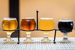 Embassy Suites by Hilton Crystal City National Airport