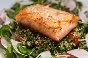 Embassy Suites by Hilton Crystal City National Airport