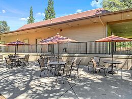 Best Western Plus Sonora Oaks Hotel & Conference Center