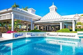 Comfort Suites Paradise Island