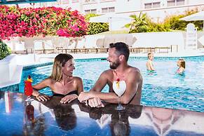 Comfort Suites Paradise Island