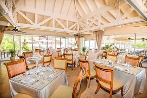 Comfort Suites Paradise Island