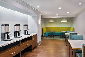 Hampton Inn Buffalo-Airport / Galleria Mall