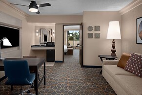 Embassy Suites by Hilton Phoenix Biltmore