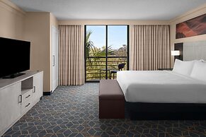 Embassy Suites by Hilton Phoenix Biltmore