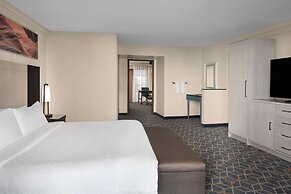 Embassy Suites by Hilton Phoenix Biltmore