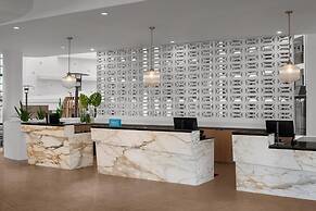 Embassy Suites by Hilton Phoenix Biltmore