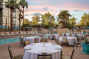 Embassy Suites by Hilton Phoenix Biltmore