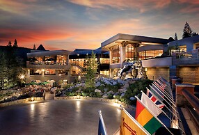 Everline Resort and Spa, Lake Tahoe