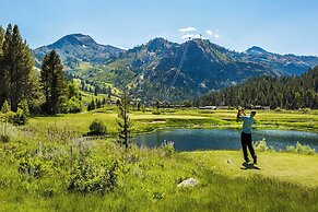 Everline Resort and Spa, Lake Tahoe