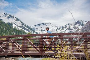 Everline Resort and Spa, Lake Tahoe