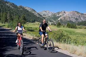 Everline Resort and Spa, Lake Tahoe