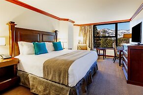 Everline Resort and Spa, Lake Tahoe