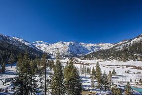 Everline Resort and Spa, Lake Tahoe