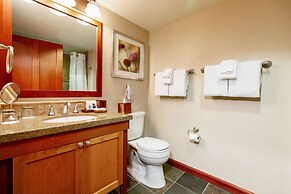 Everline Resort and Spa, Lake Tahoe