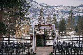Everline Resort and Spa, Lake Tahoe