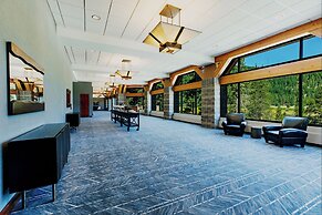 Everline Resort and Spa, Lake Tahoe